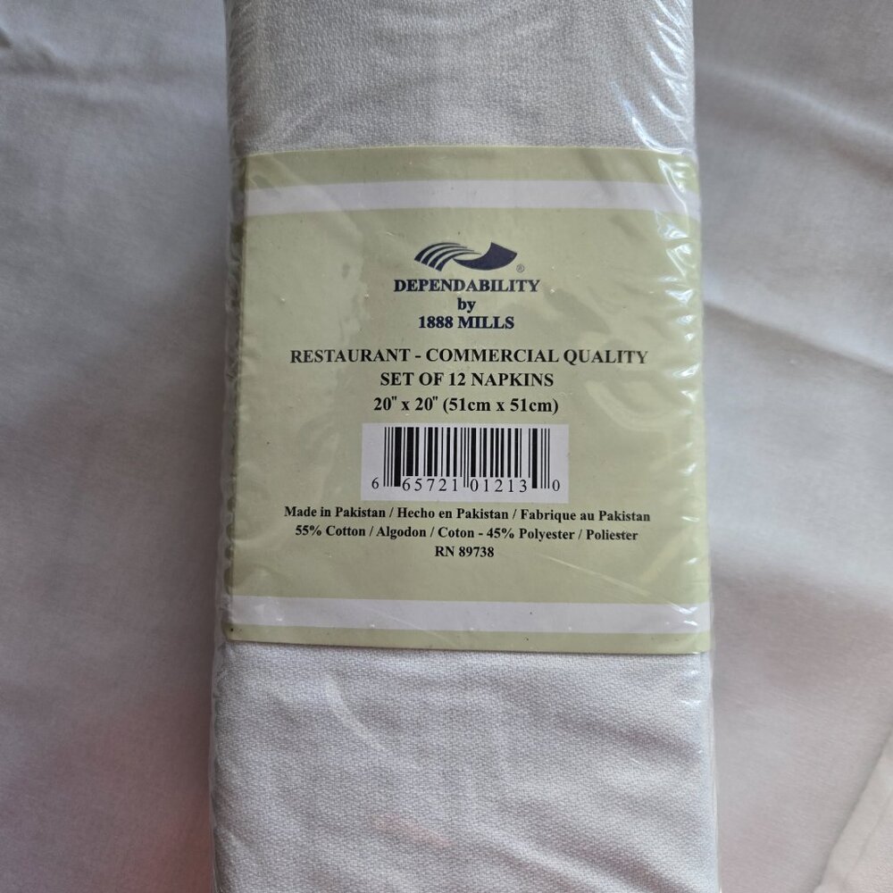 RESTAURANT COMMERICAL QUALITY SET OF 12 NAPKINS (NWT) - Picture 2 of 4